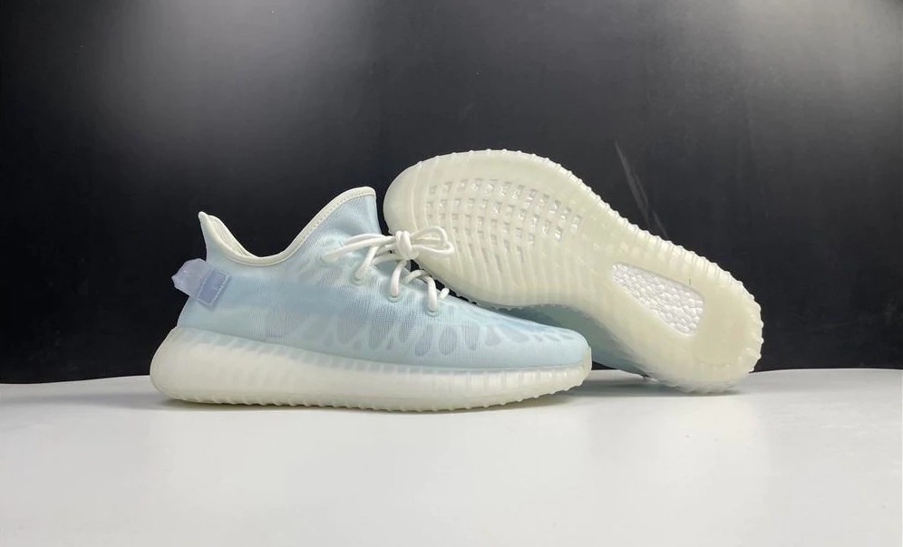 What are the Benefits of Purchasing Shoes Online?